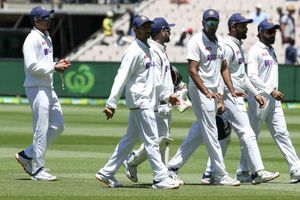 అభిమానులకు శుభవార్త.. టీమిండియా ఆటగాళ్లకు కరోనా నెగటివ్!! ఆ ఐదుగురికి!!