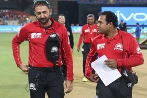 భారత్-ఇంగ్లండ్‌ సిరీస్‌కు ముగ్గురూ భార‌త అంపైర్లే!!