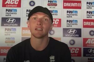 పాపం డామ్ బెస్.. ప్రెస్ కాన్ఫరెన్స్‌లో చేధు అనుభవం.. కోహ్లీ పనే అంటున్న ఫ్యాన్స్! (వీడియో)