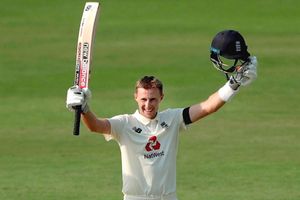 సిక్సర్‌తో రూట్ ద్విశతకం.. రెండో విదేశీ కెప్టెన్‌గా రికార్డు! 450 దాటిన ఇంగ్లండ్ స్కోర్!