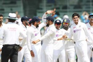 India vs England: ఇంగ్లండ్ ఆలౌట్.. భారత్‌కు భారీ ఆధిక్యం