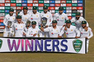 మ్యాచ్‌ను మలుపు తిప్పిన కొత్తబంతి.. దక్షిణాఫ్రికా‌ ఢమాల్! 18 ఏళ్ల త‌ర్వాత సిరీస్ గెలిచిన పాక్‌!