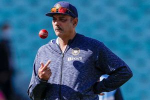 ఆస్ట్రేలియా గెలుపు క్రెడిట్‌ రవిశాస్త్రికే.. ఎందుకంటే?: పాక్ మాజీ క్రికెటర్