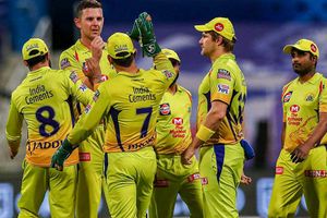 'చెన్నై సూపర్‌ కింగ్స్ ‌ప్రధాన లోపం అదే.. రైనా కూడా విఫలమైతే ఇక అంతే సంగతి'