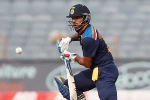 'ధావన్ విజయవంతం కావడం సంతోషం.. అతడి వయసుపై వచ్చిన విమర్శలన్నీ కొట్టుకుపోయాయి'