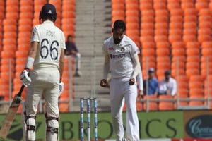 పిచ్ బాగుంది.. బంతి ముద్దుగా బ్యాట్‌‌పైకి వస్తుంది.. ఇంగ్లండ్‌దే చెత్త బ్యాటింగ్: మైకేల్ వాన్