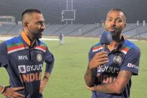 India vs England: నాన్నకు ప్రేమతో.. పాండ్యా బ్రదర్స్ ఏం చేశారంటే? (వీడియో)