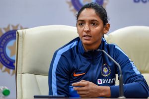 టీమిండియా కెప్టెన్‌కు క‌రోనా పాజిటివ్!!