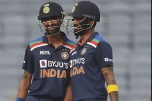 ధావన్ సెంచరీ మిస్.. కృనాల్‌ మెరుపు హాఫ్ సెంచరీ! ఫామ్‌ అందుకున్న రాహుల్! ఇంగ్లండ్‌కు భారీ లక్ష్యం!