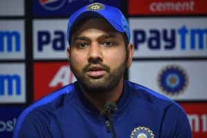 టీమిండియా పంత్‌ను వదిలేసింది.. మీరు కూడా వదిలేస్తారా?! రోహిత్‌ శర్మ సూటి ప్రశ్న!