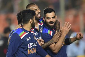 India vs England: రెండో టీ20లో కోహ్లీసేన గెలవాలంటే ఈ మూడు మార్పులు జరగాల్సిందే!