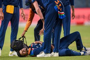 IPL 2021: శ్రేయస్ అయ్యర్‌కు తగిలిన గాయం చాలా తీవ్రమైంది.. కోలుకోవడానికి 5 నెలలు!!