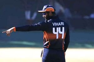 తన్మయ్‌, తిలక్‌ సెంచరీలు.. అయినా హైదరాబాద్‌కు నిరాశే! ఆంధ్ర అదరహో!