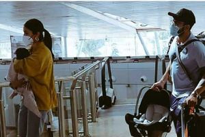 India vs England: నాన్న విధులలో బిజీగా ఉన్న విరాట్ కోహ్లీ.. విమానాశ్రయం అలా(వీడియో)!!