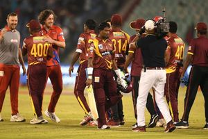 Road Safety World Series: థ్రిల్లింగ్‌ విక్టరీ‌.. సెమీస్‌లోకి వెస్టిండీస్‌ లెజెండ్స్‌! సూపర్‌ ఓవర్‌ అనుకున్నా!