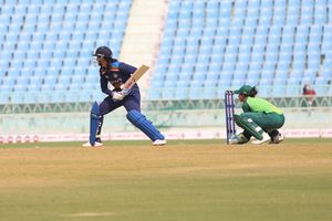 స్మృతి మంధాన అరుదైన రికార్డు.. 'ఛేజింగ్ కింగ్' విరాట్ కోహ్లీకి కూడా ఆ ఘనత లేదు!!