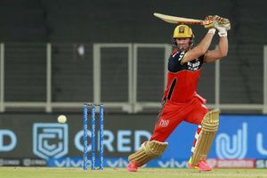 DC vs RCB: చెలరేగిన డివిలియర్స్.. ఢిల్లీ ముందు టఫ్ టార్గెట్!