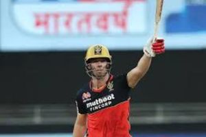DC vs RCB: సూపర్బ్‌గా బ్యాటింగ్‌ చేశాడు.. అతడిని ఓపెనర్‌గా ఎందుకు పంపించకూడదు: గవాస్కర్
