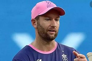 ఆక్సిజన్‌ లేక అల్లాడుతుంటే.. ఐపీఎల్ కోసం వేల కోట్లు ఖర్చా? : ఆండ్రూ టై