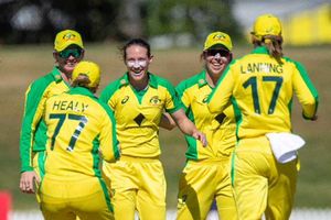వ‌న్డే క్రికెట్‌లో ప్రపంచ రికార్డు నెలకొల్పిన ఆస్ట్రేలియా.. టాప్-5లో మూడుసార్లు!!
