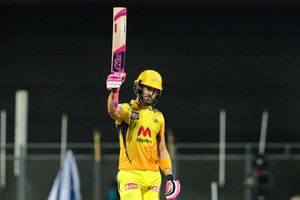 KKR vs CSK: డుప్లెసిస్ విధ్వంసం‌.. గైక్వాడ్‌ హాఫ్ సెంచరీ! మెరిసిన ధోనీ.. కోల్‌కతా లక్ష్యం 221!