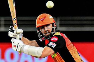 అందరికీ కేన్ మామనే.. అదో ఏమోషన్! (వీడియో)