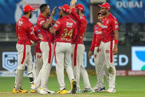 Punjab Kings ఈ సారైనా పంజా విసురుతుందా..? జట్టు బలాలు, బలహీనతలు, ప్లే ఆఫ్స్ అంచనా!