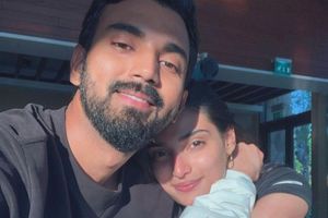 DC vs PBKS: వైరల్ ఫొటోస్.. కేఎల్ రాహుల్‌కు స్పెషల్ విషెస్ చెప్పిన అతియా శెట్టి!!