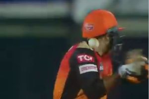 Mohammad Nabiకి తప్పిన పెను ప్రమాదం.. ఫిలిప్ హ్యూస్‌లానే బలంగా తగిలిన రాకాసి బౌన్సర్. !