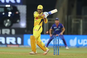 ధోనీ కేప్టెన్సీ మసకబారిందా: భారీ స్కోర్‌ను కాపాడుకోలేక: మ్యాచ్ హైలైట్స్ ఇవే