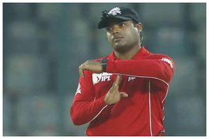 IPL 2021: ఐదుగురు ఆటగాళ్లే కాదు.. ఇద్దరు అంపైర్లు ఔట్‌! షాక్‌లో బీసీసీఐ!