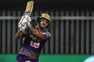 IPL 2021: కోల్‌కతా నైట్‌రైడర్స్‌కు భారీ షాక్.. స్టార్ ఆటగాడికి కరోనా!!