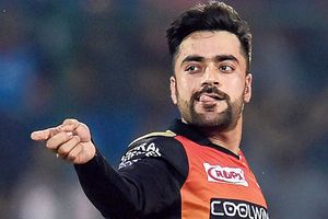 రెచ్చగొడుతోన్న నైట్‌రైడర్స్ ఆల్‌రౌండర్ భార్య: ఉచ్చులో సన్‌రైజర్స్ బౌలర్ రషీద్ ఖాన్