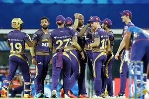 KKR vs MI: ఐపీఎల్‌లో చరిత్ర సృష్టించిన ఆండ్రీ రసెల్‌.. 12 బంతుల్లోనే!!