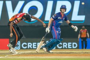 SRH vs DC: సూపర్ ఓవర్‌లో ఓటమి.. సన్‌రైజర్స్‌ను ముంచిన ఆ నాలుగు తప్పిదాలు ఇవే!!