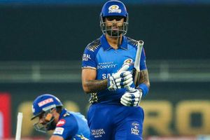 సూర్య డీమోషనే ముంబై కొంపముంచింది.. అదో బిత్తిరి వ్యూహం.. సెహ్వాగ్ ఫైర్!