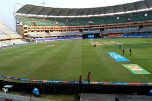 ముంబైలో కరోనా కలకలం.. హైదరాబాద్​లో ఐపీఎల్ మ్యాచ్​లు!