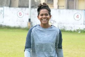 India vs England: ఎంఎస్‌ ధోనీ సలహాలు.. నన్ను మెరుగైన వికెట్‌కీపర్‌గా మార్చాయి: ఇంద్రాణి రాయ్‌