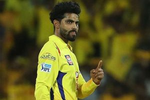 అప్పుడు విరాట్ కోహ్లీ.. ఇప్పుడు ఎంఎస్ ధోనీ! అచ్చం జడేజా లానే!! (వీడియో)