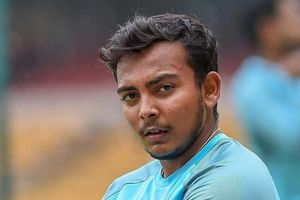 పృథ్వీ షా కొంపముంచిన ఓవర్ వెయిట్.. బరువు తగ్గితేనే టీమిండియాలో చోటు.. సెలెక్టర్ల వార్నింగ్!