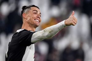 Euro 2020: క్రిస్టియానో రొనాల్డో మ‌రో ప్రపంచ రికార్డ్!!