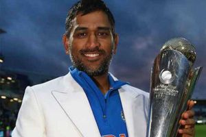 8 ఏళ్ల క్రితం ఇదే రోజు.. క్రికెట్ చరిత్రలో ఏకైక కెప్టెన్‌గా ఎంఎస్ ధోనీ!!