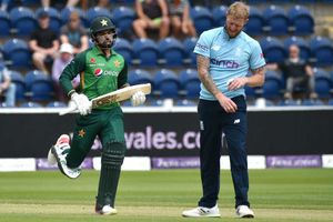 Eng vs Pak: చెలరేగిన ఇంగ్లండ్ బీ టీమ్.. పాకిస్థాన్ 141 ఆలౌట్!