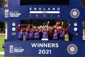 INDW vs ENGW: స్మృతి మంధాన మెరిసినా.. తప్పని ఓటమి! సిరీస్ ఇంగ్లండ్ కైవసం!