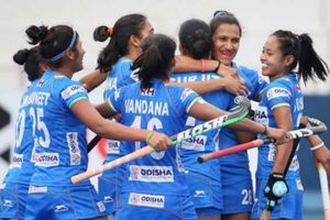 Chack De: నరాలు తెగే ఉత్కంఠత: మహిళా హాకీ జట్టు పోరాటం.. అపూర్వం: చివరి వరకూ