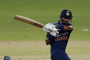 గందరగోళం: టీమిండియా నుంచి విడిపోయిన పాండ్యా: మరో హోటల్‌కు షిఫ్ట్..