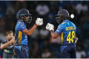 ఆ శ్రీలంక ఆటగాళ్లపై ఏడాది నిషేధం! కోటీ రూపాయల జరిమానా!