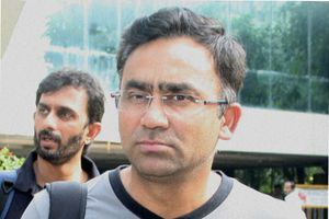 Saba Karim: ధోనీతో పాటు దిగ్గజాల జెర్సీలకు వీడ్కోలు పలకాలి