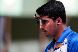 Tokyo Olympics 2021: అదరగొట్టిన సౌర‌భ్ చౌద‌రీ.. ఎయిర్ పిస్ట‌ల్ విభాగంలో ఫైన‌ల్‌కు భార‌త్!!