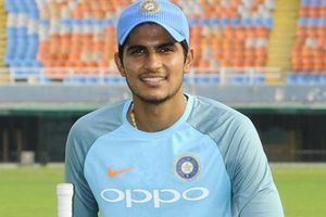 ఇంగ్లండ్‌తో టెస్ట్ సిరీస్ ముందు కోహ్లీసేనకు గట్టి షాక్.. గాయంతో ఓపెనర్ ఔట్!